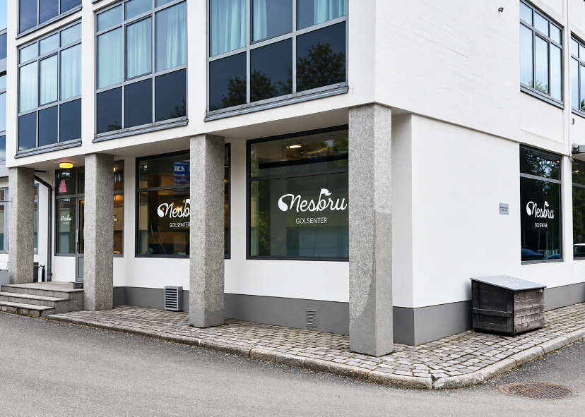 Fasade og vindusdekor for Nesbru Golfsenter